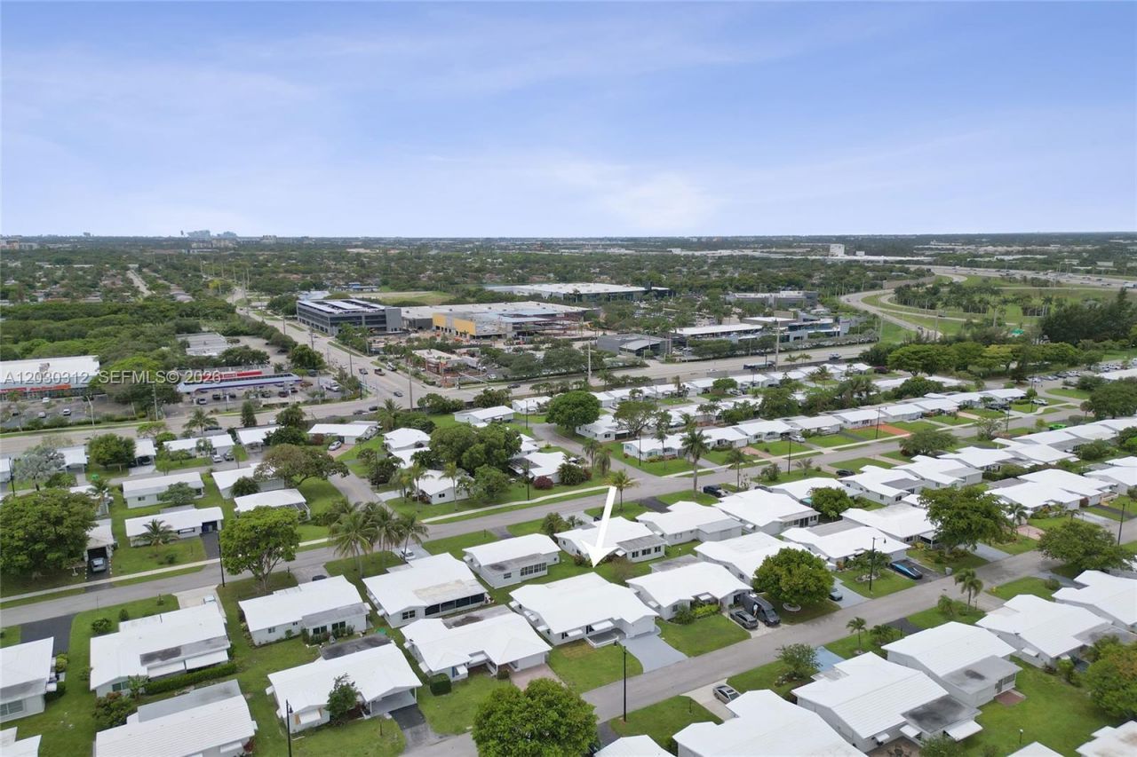 240 NW 25th Ct , Pompano Beach, FL 33064 Photo