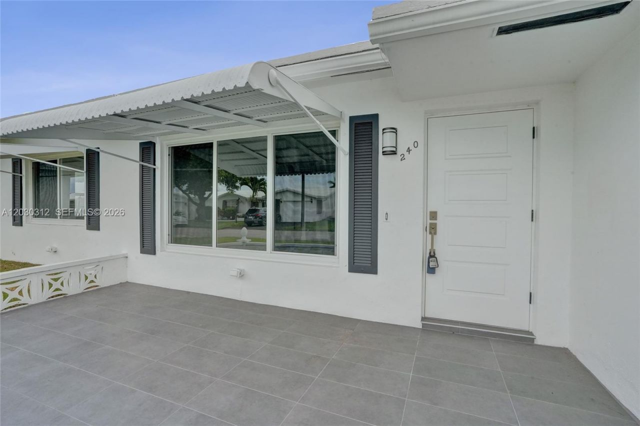 240 NW 25th Ct , Pompano Beach, FL 33064 Photo