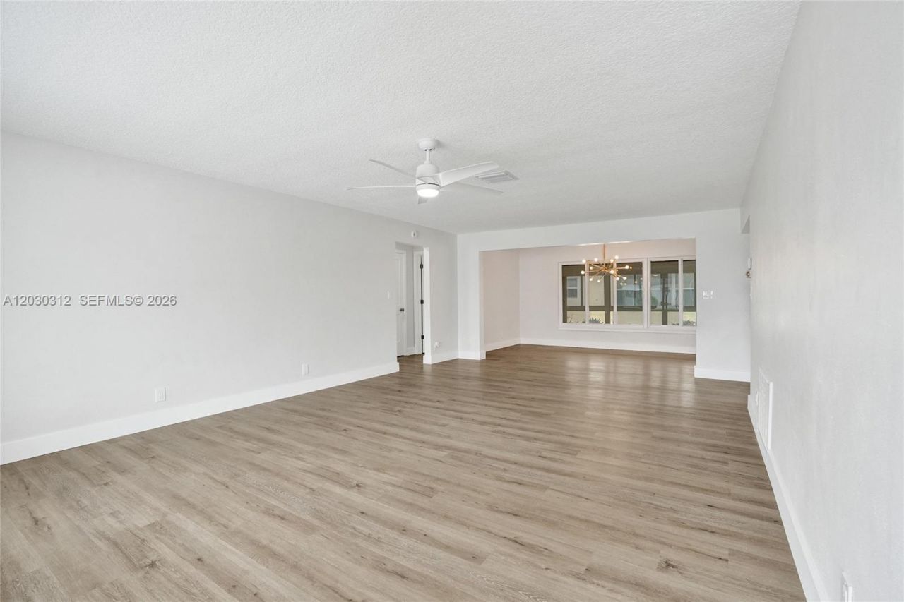 240 NW 25th Ct, Pompano Beach, FL 33064 Photo