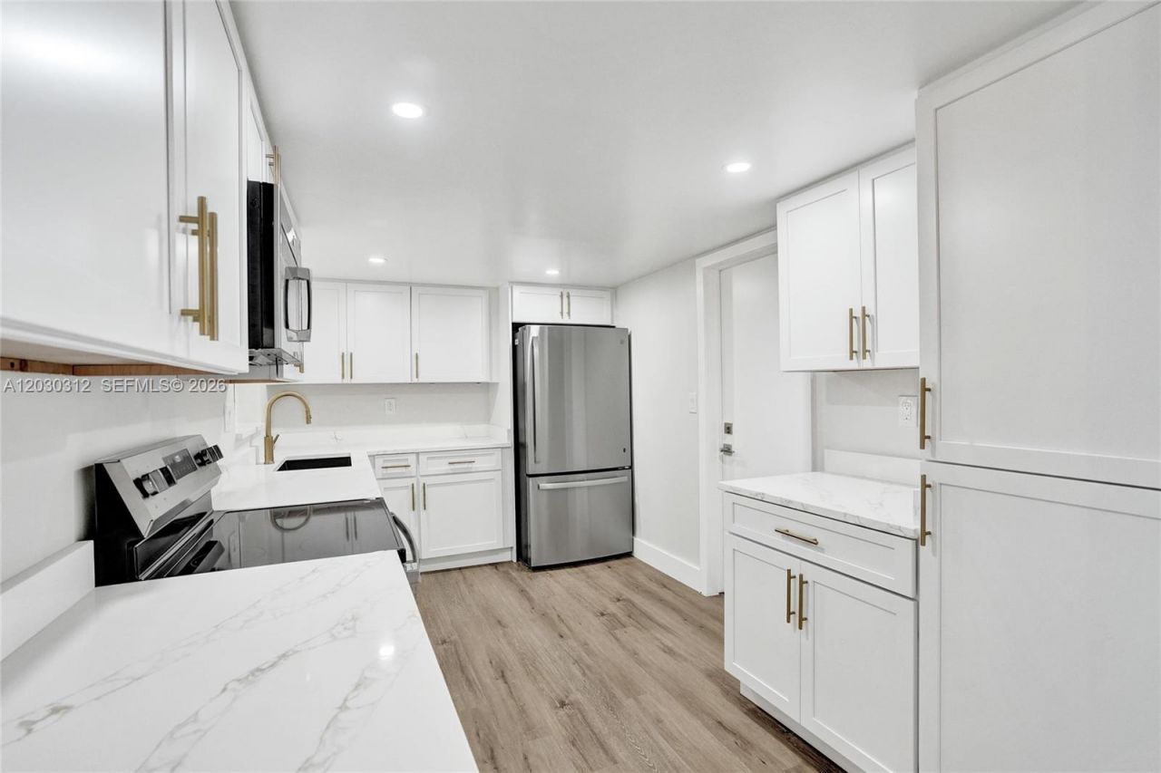 240 NW 25th Ct, Pompano Beach, FL 33064 Photo