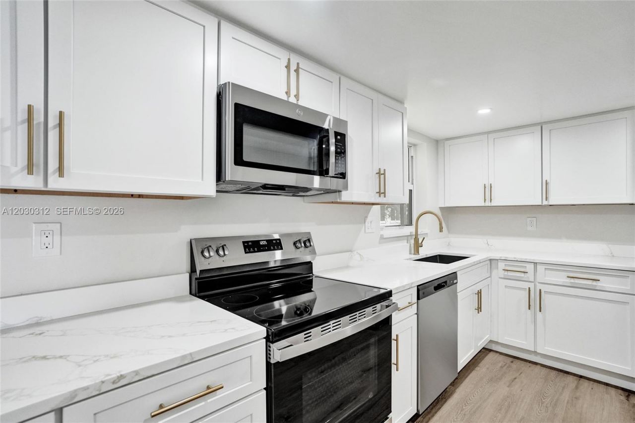 240 NW 25th Ct , Pompano Beach, FL 33064 Photo