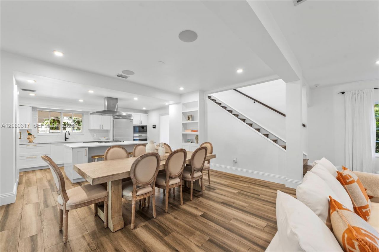 5236 Pine Tree Dr , Miami Beach, FL 33140 Photo