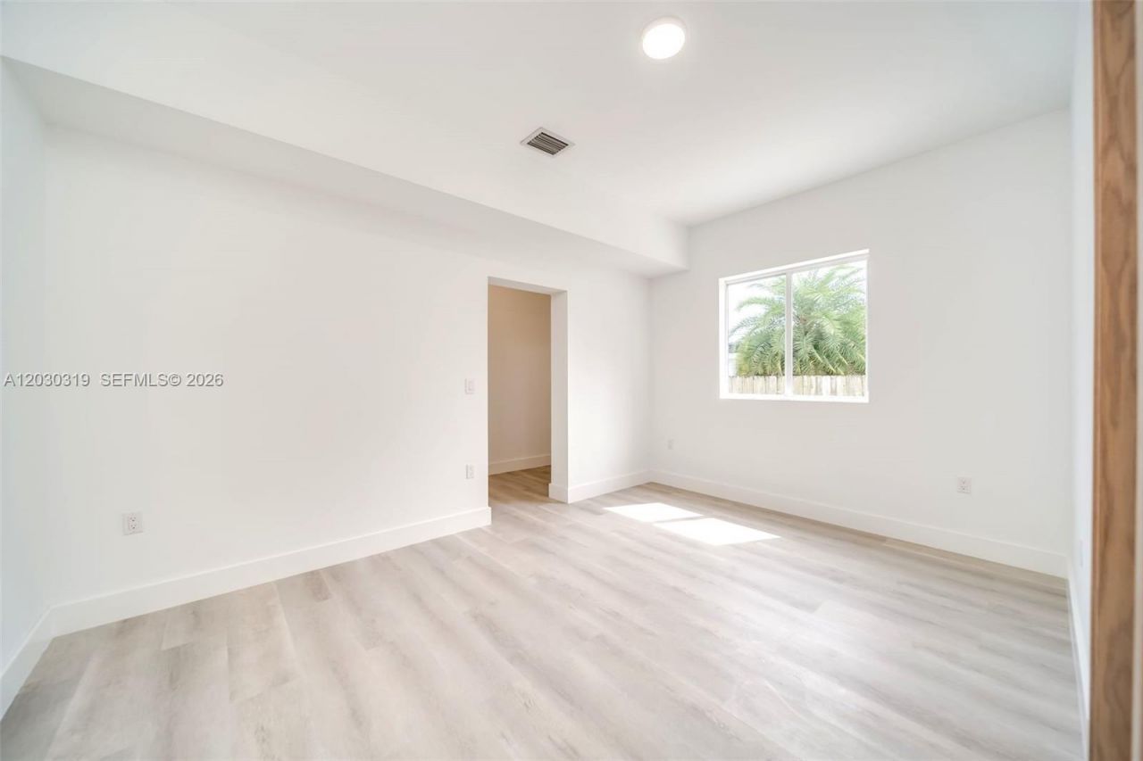 8990 N Miami Ave , El Portal, FL 33150 Photo