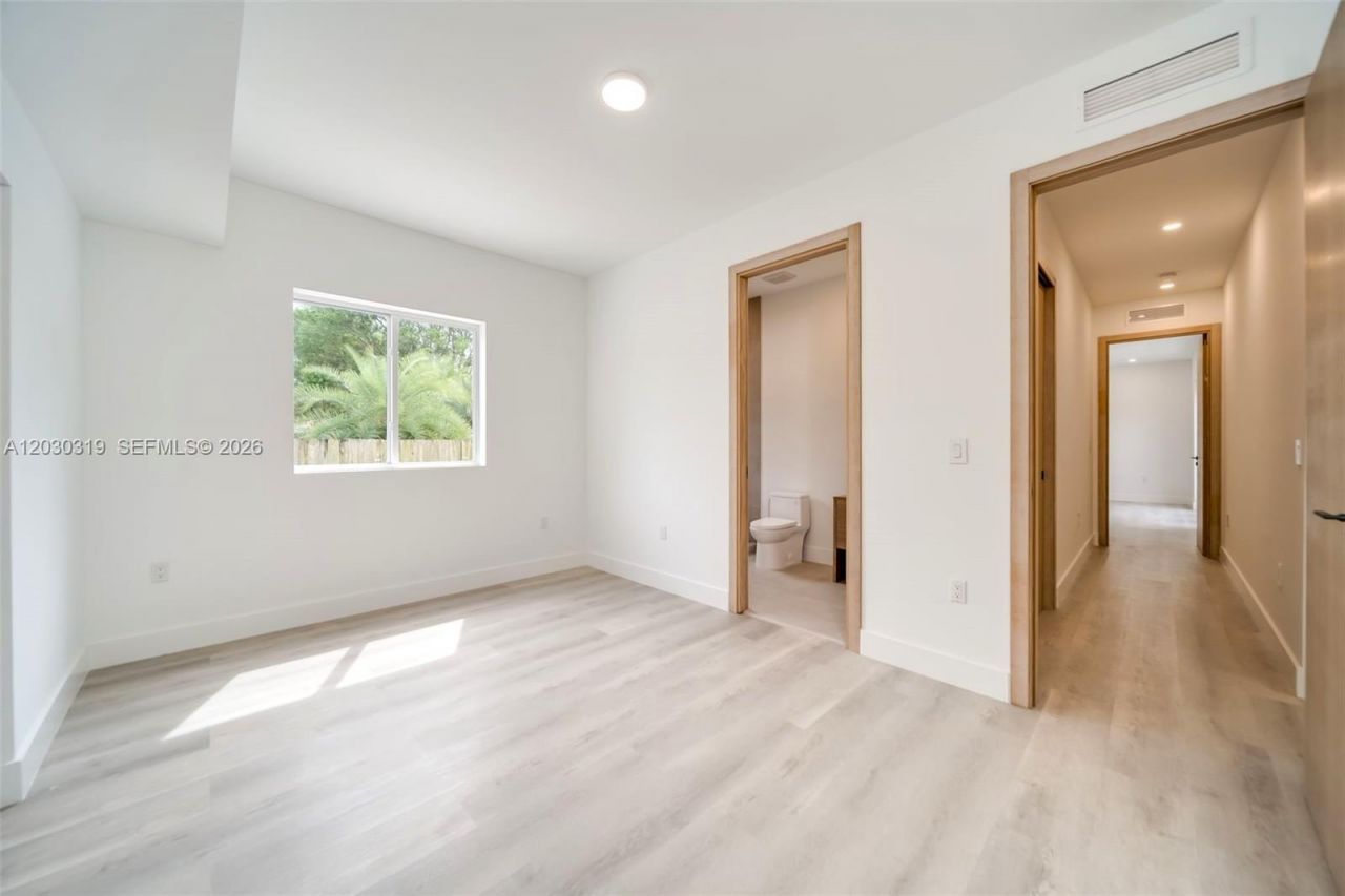 8990 N Miami Ave , El Portal, FL 33150 Photo