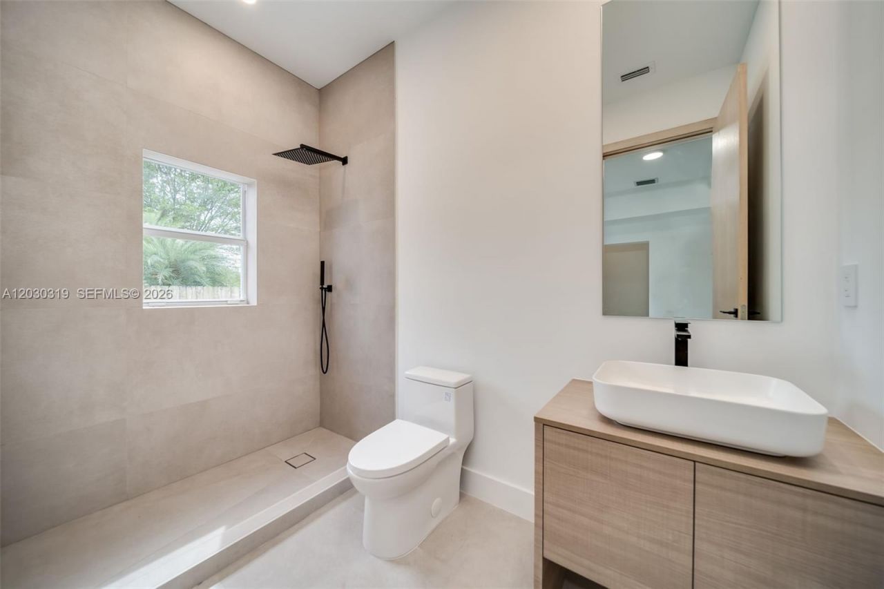 8990 N Miami Ave , El Portal, FL 33150 Photo