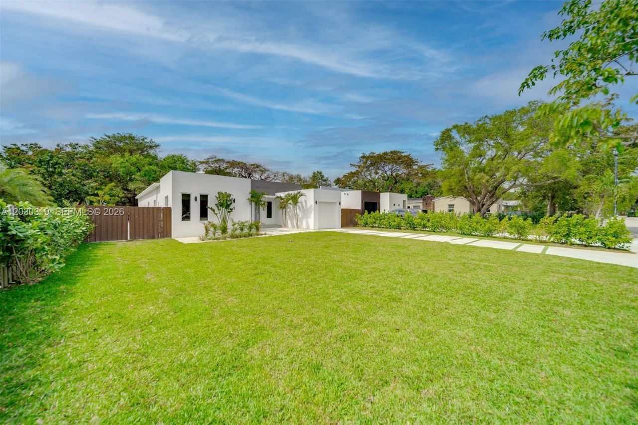 8990 N Miami Ave , El Portal, FL 33150 Photo