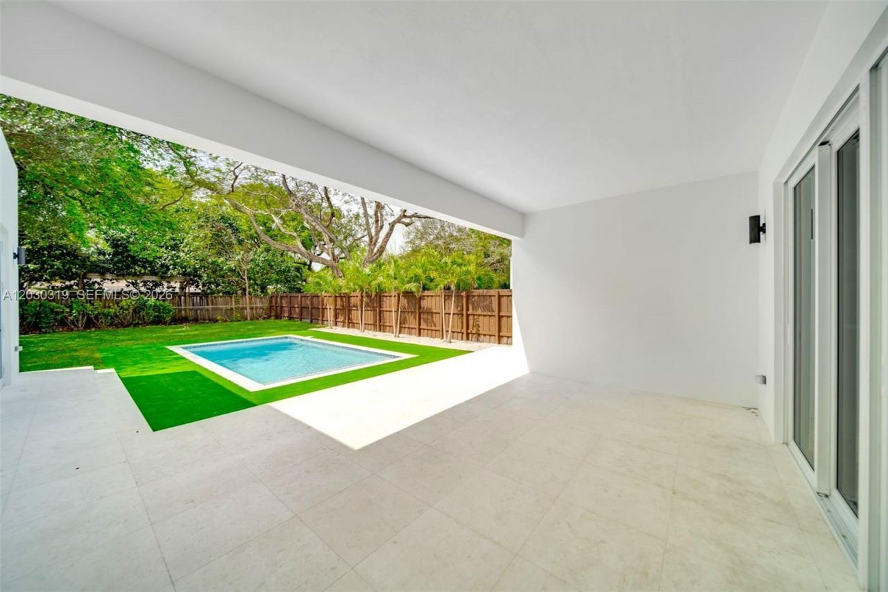 8990 N Miami Ave , El Portal, FL 33150 Photo