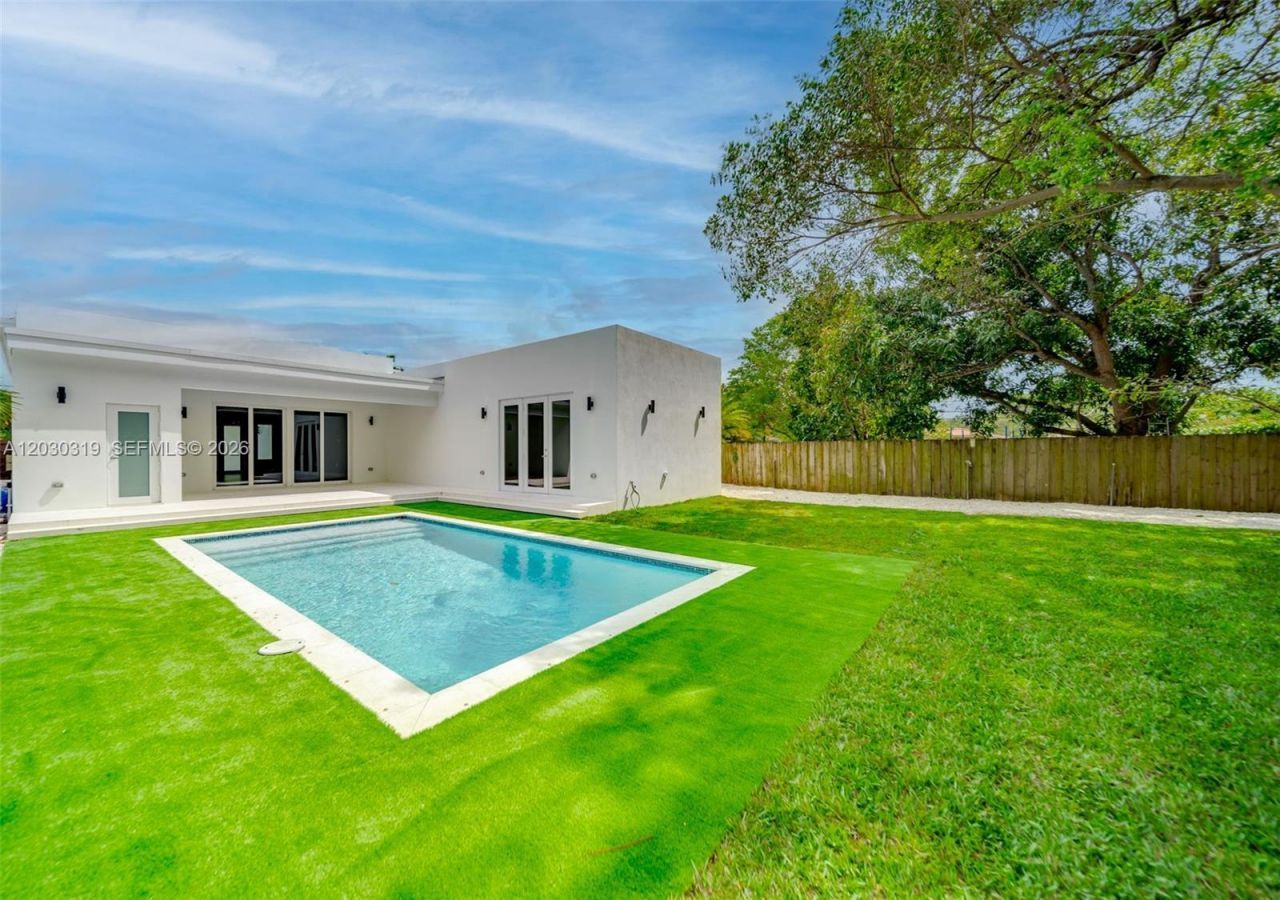 8990 N Miami Ave , El Portal, FL 33150 Photo