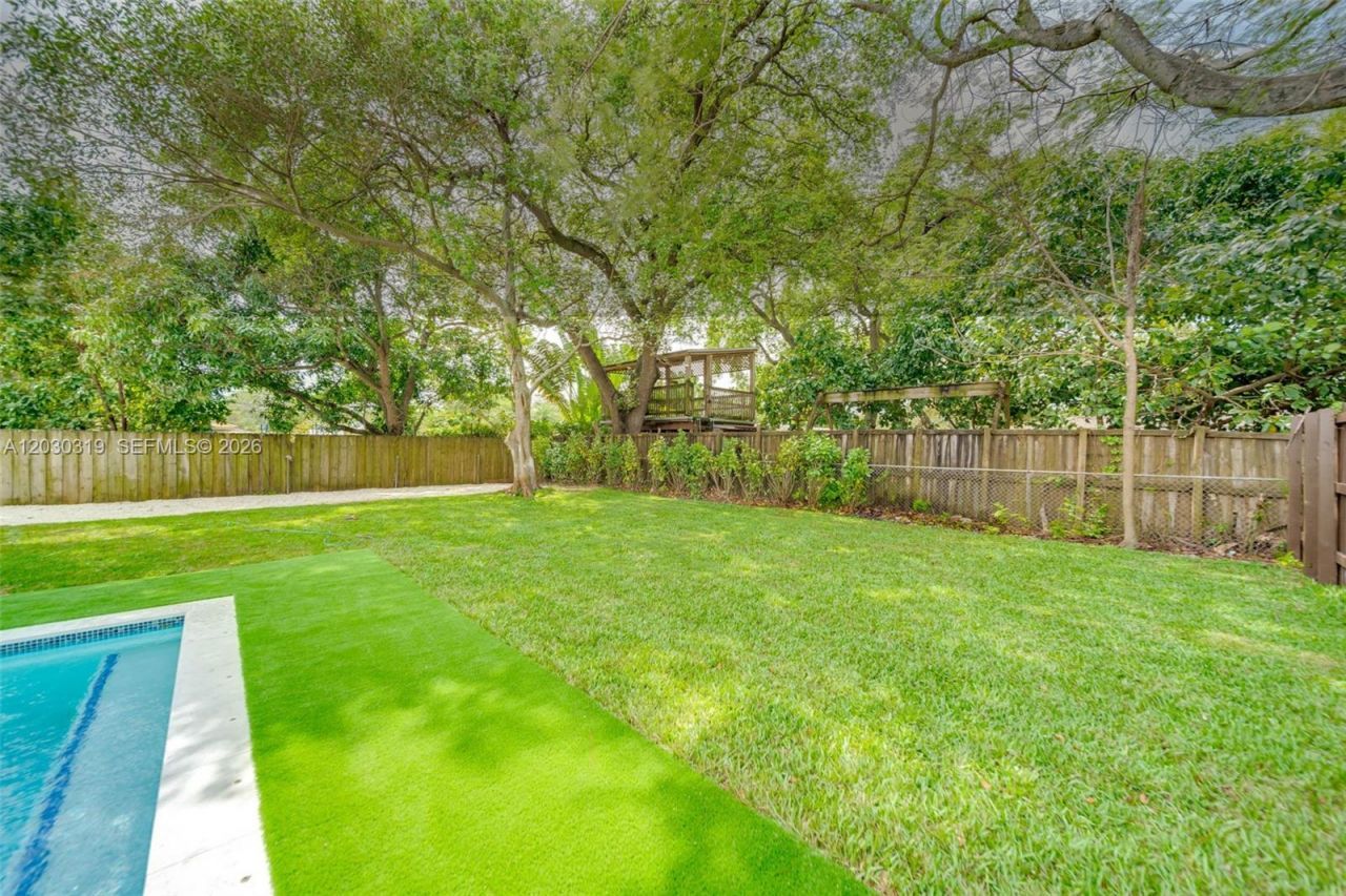 8990 N Miami Ave , El Portal, FL 33150 Photo