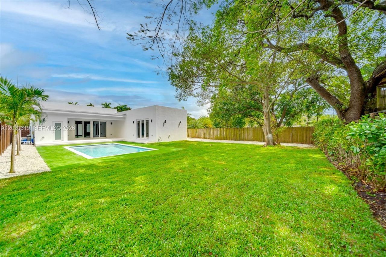 8990 N Miami Ave , El Portal, FL 33150 Photo