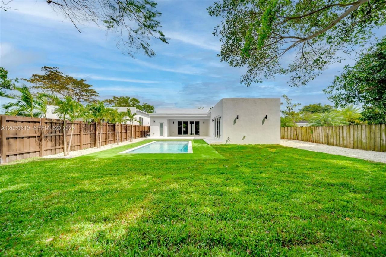 8990 N Miami Ave , El Portal, FL 33150 Photo
