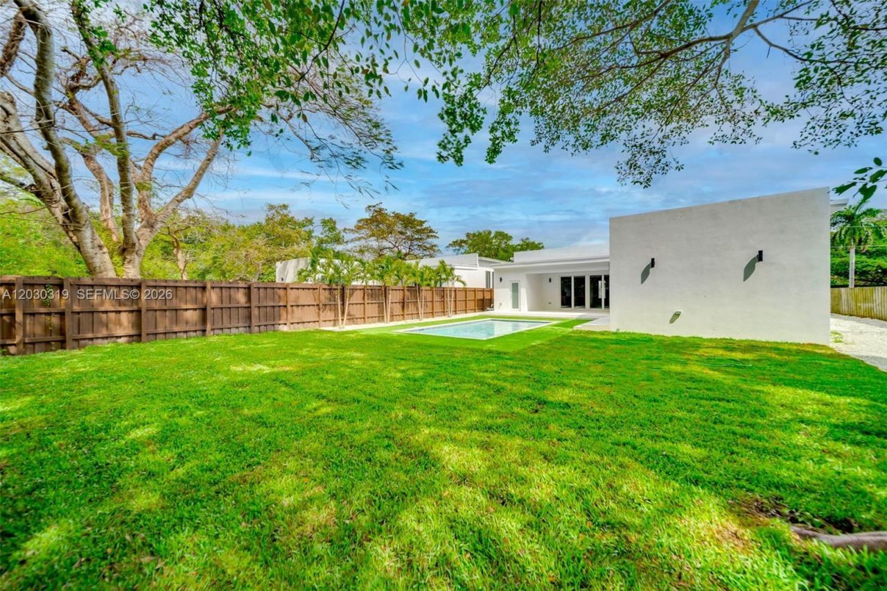 8990 N Miami Ave , El Portal, FL 33150 Photo