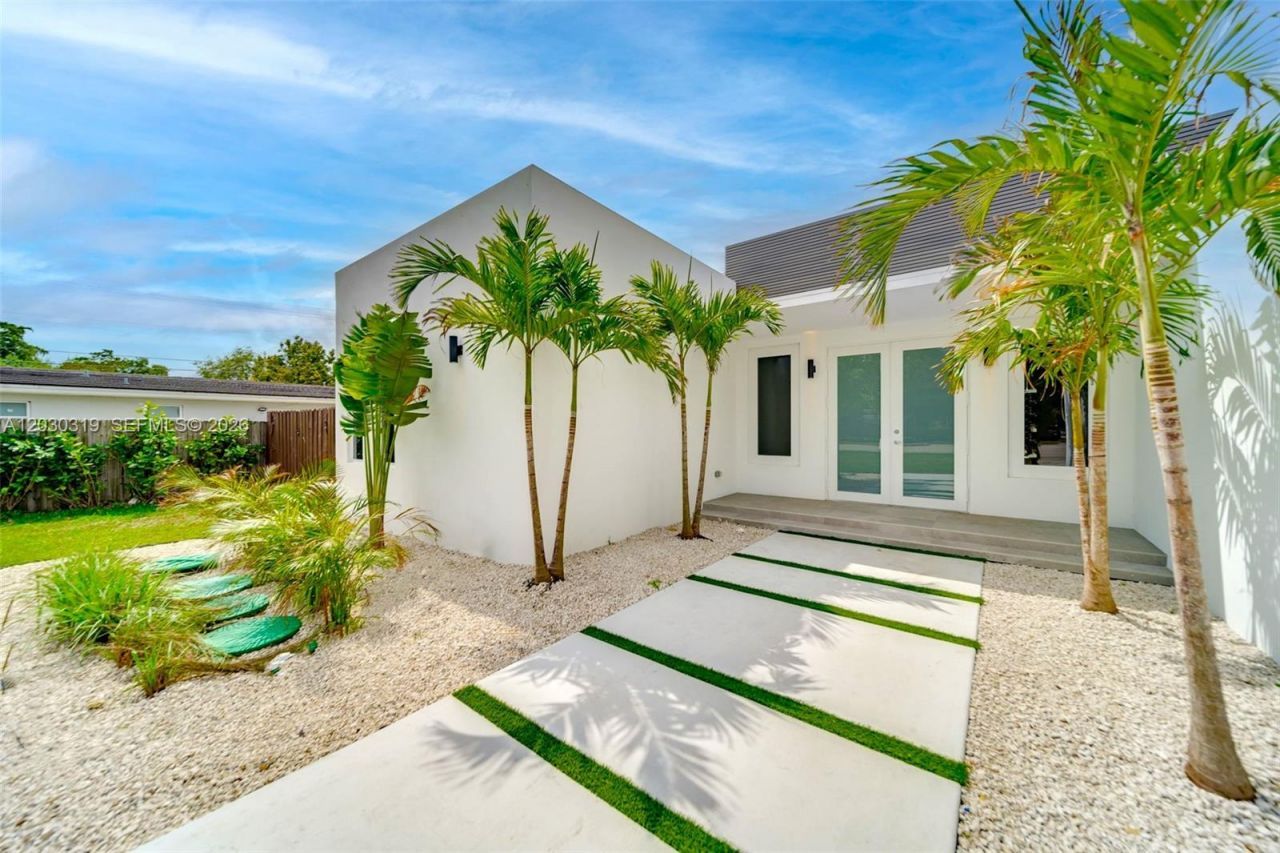 8990 N Miami Ave , El Portal, FL 33150 Photo