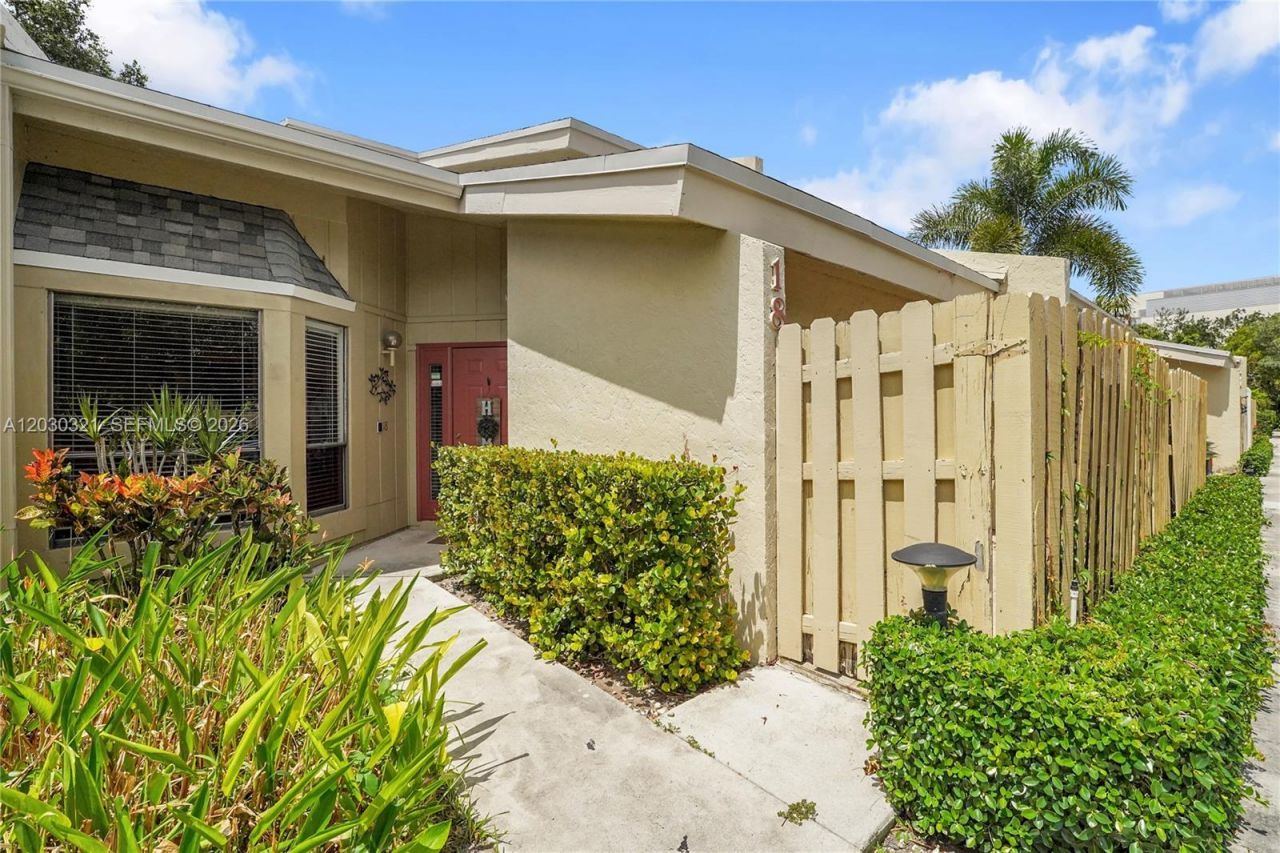1400 NW 9th Ave , Unit C-18, Boca Raton, FL 33486 Photo