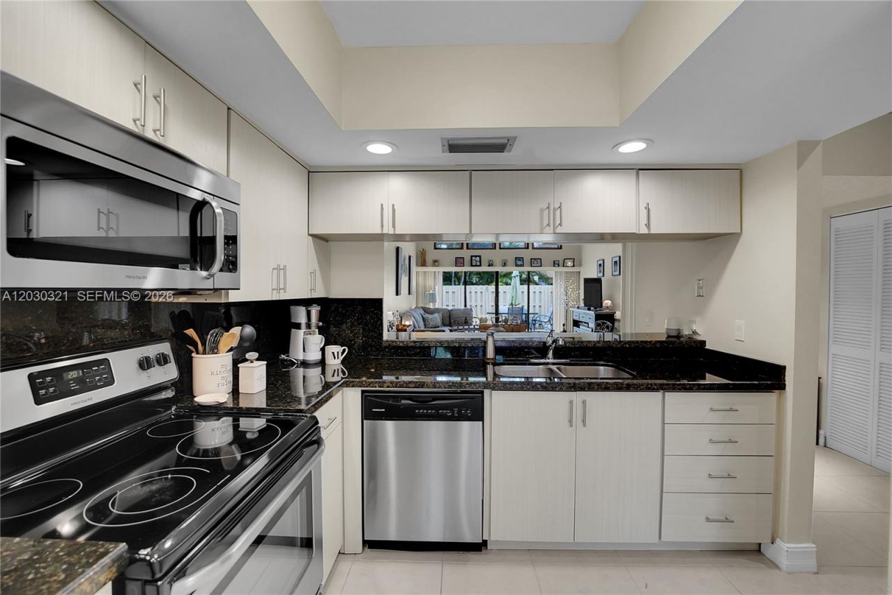 1400 NW 9th Ave , Unit C-18, Boca Raton, FL 33486 Photo
