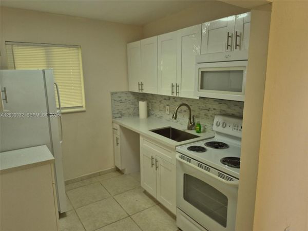 5903 Mckinley St , Hollywood, FL 33021