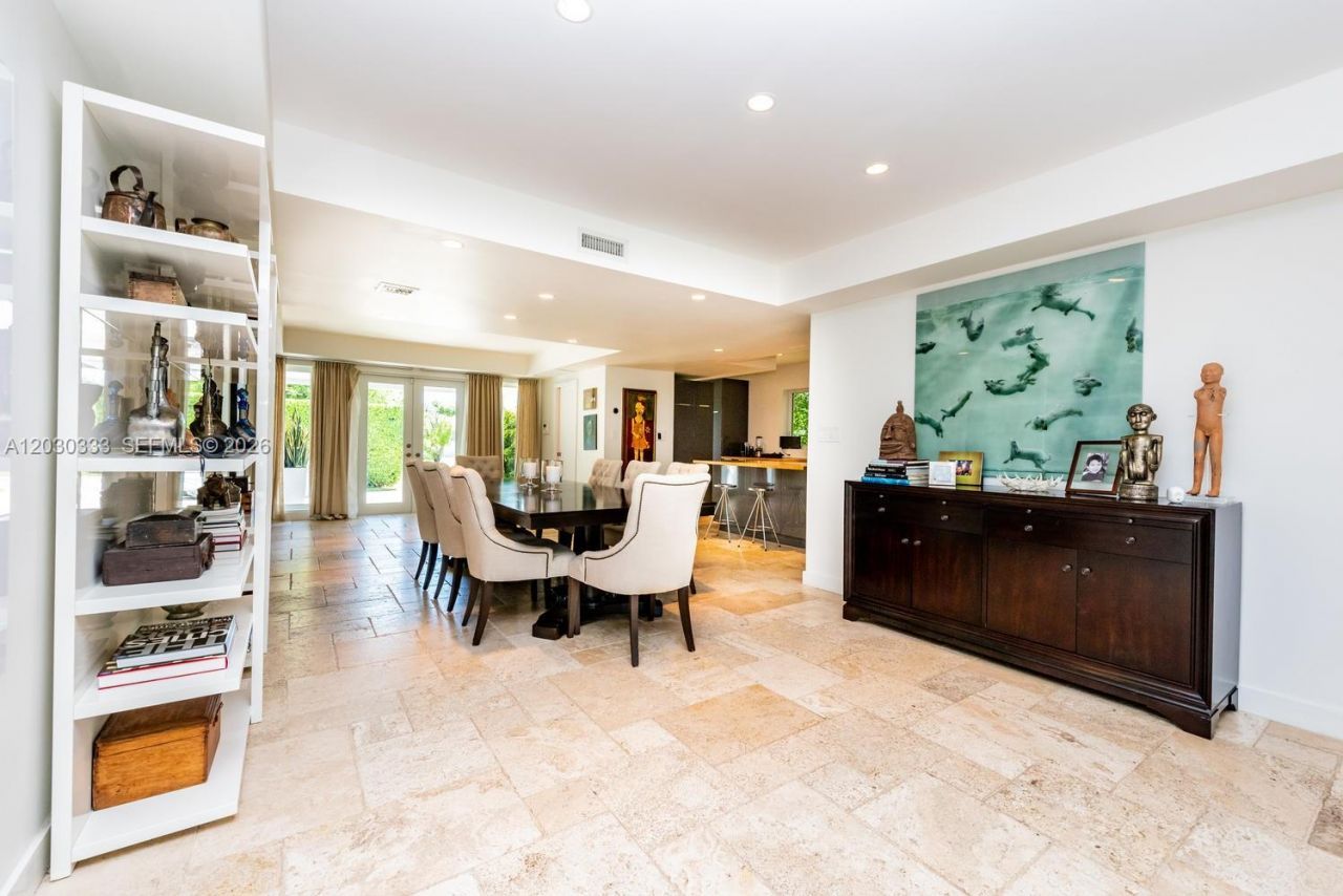 575 W 50th St , Miami Beach, FL 33140 Photo