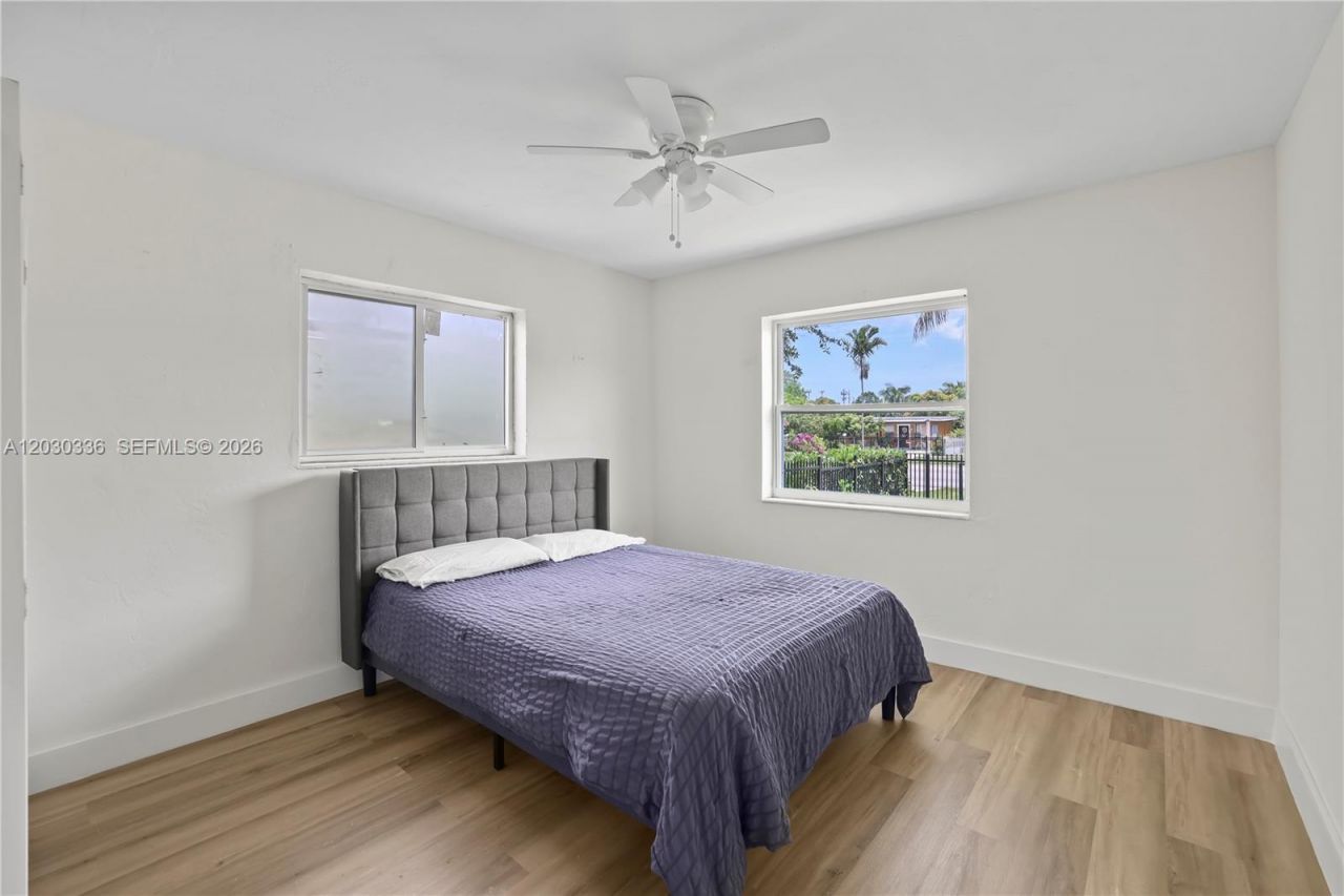 579 NW 119th St, Miami, FL 33168 Photo