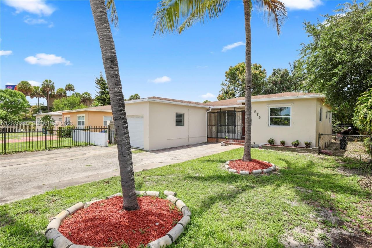 579 NW 119th St, Miami, FL 33168 Photo