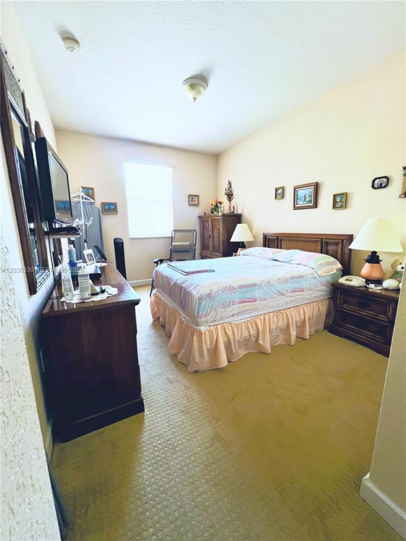 2499 SE 14th St , Homestead, FL 33035 Photo
