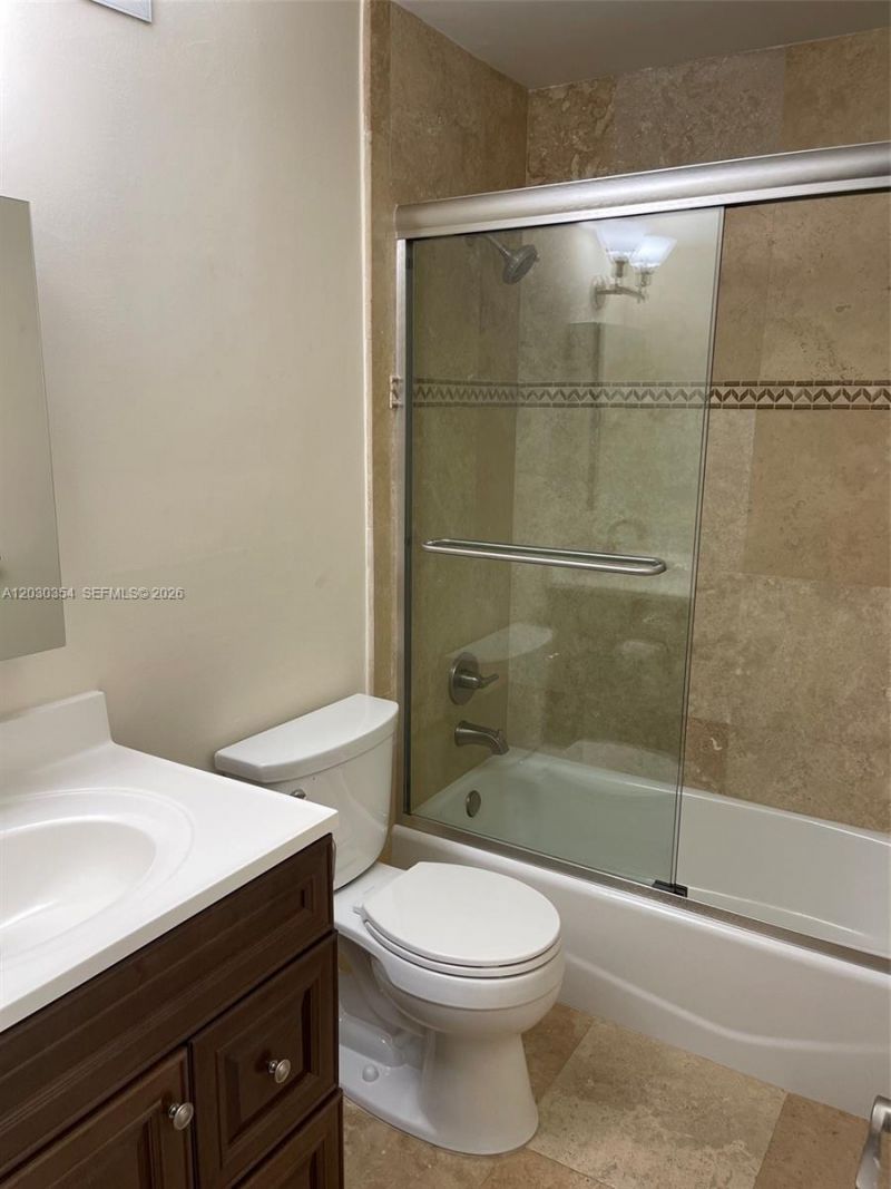 5911 NE 14th Ln, Unit 205S, Fort Lauderdale, FL 33334 Photo
