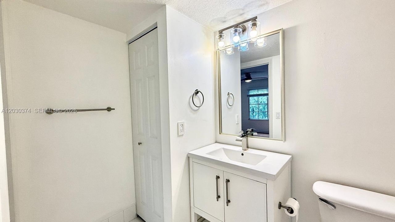 4220 San Marino Blvd , Unit 303, West Palm Beach, FL 33409 Photo