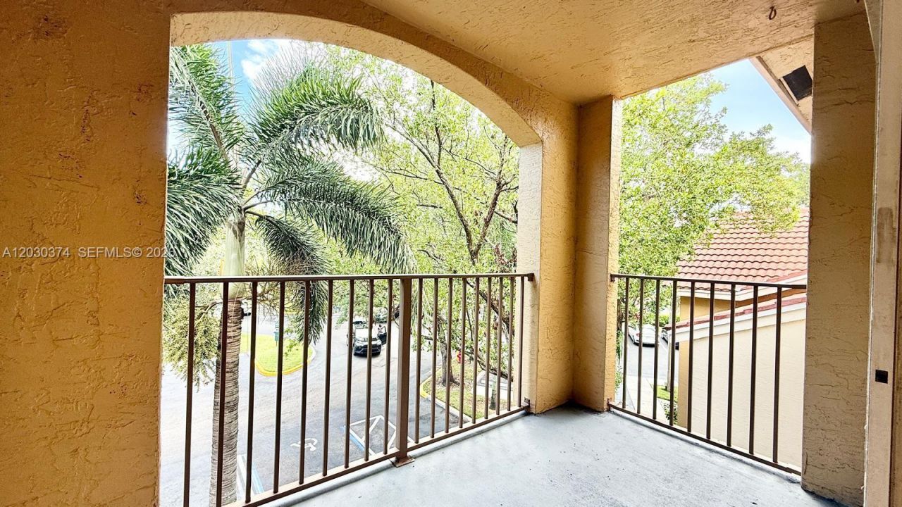 4220 San Marino Blvd , Unit 303, West Palm Beach, FL 33409 Photo