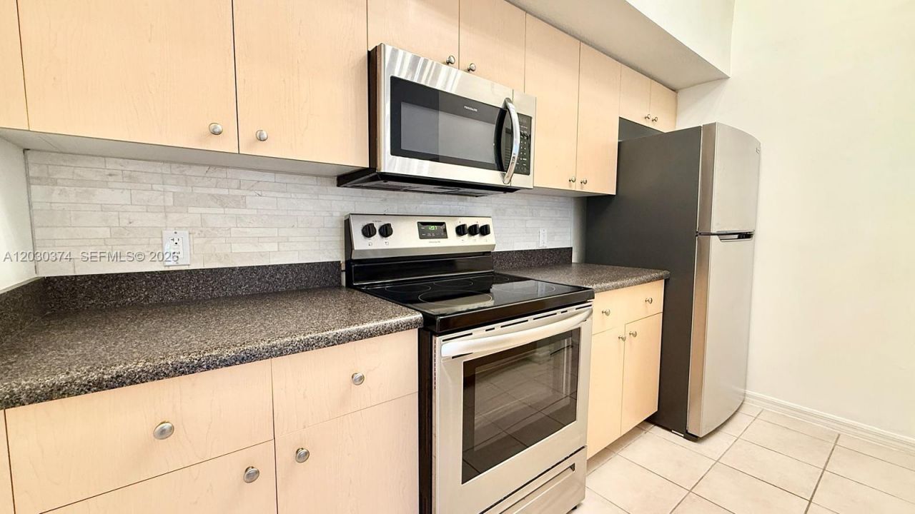 4220 San Marino Blvd , Unit 303, West Palm Beach, FL 33409 Photo
