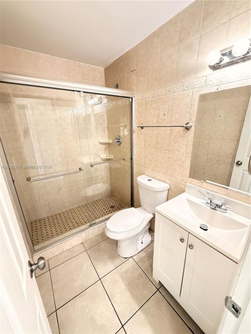 412 Lakeside Dr, Unit 223, Margate, FL 33063 Photo