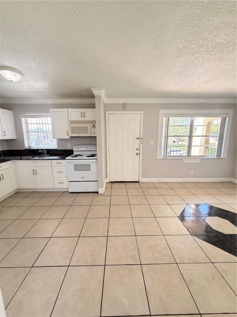 412 Lakeside Dr, Unit 223, Margate, FL 33063 Photo
