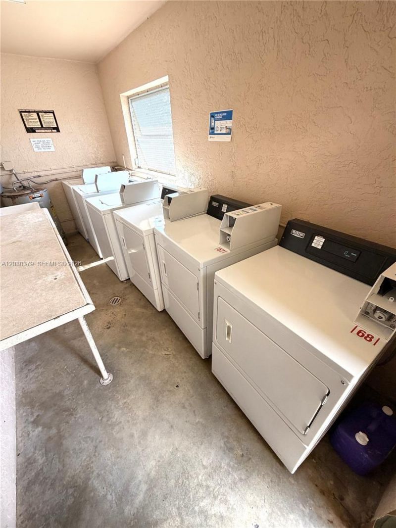 412 Lakeside Dr, Unit 223, Margate, FL 33063 Photo