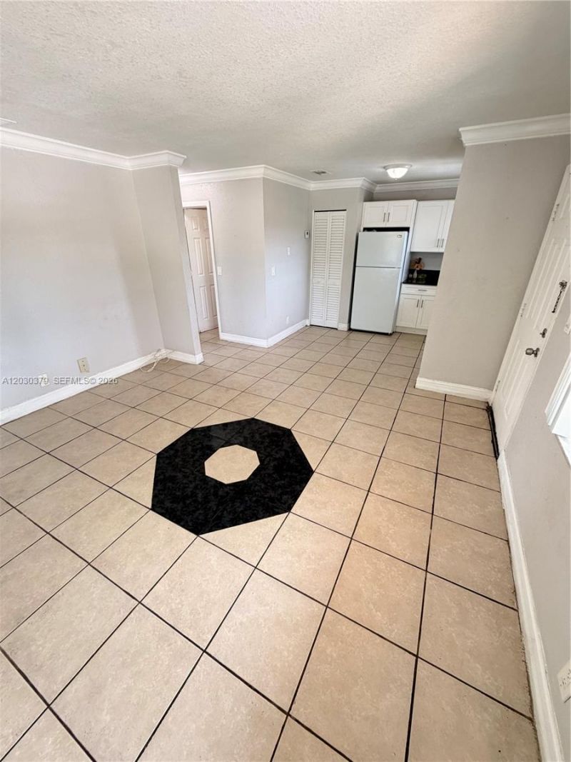 412 Lakeside Dr, Unit 223, Margate, FL 33063 Photo