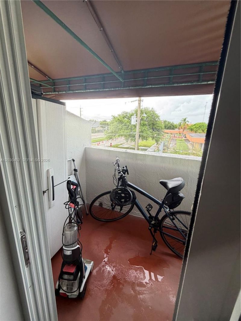 675 NW 85th Ct , Unit 8-207, Miami, FL 33126 Photo