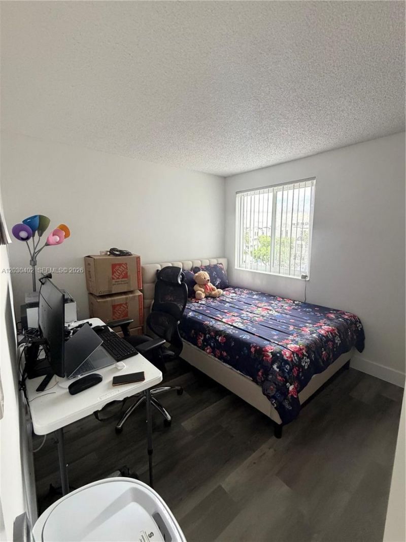 675 NW 85th Ct , Unit 8-207, Miami, FL 33126 Photo