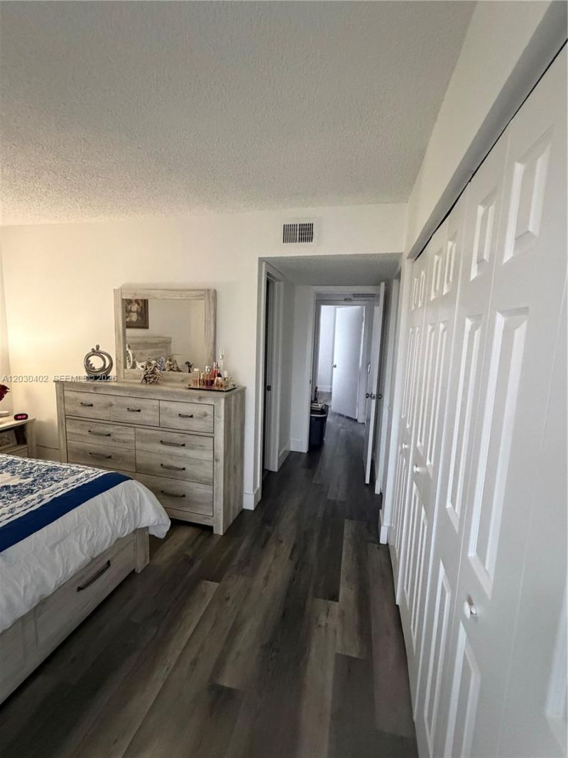 675 NW 85th Ct , Unit 8-207, Miami, FL 33126 Photo