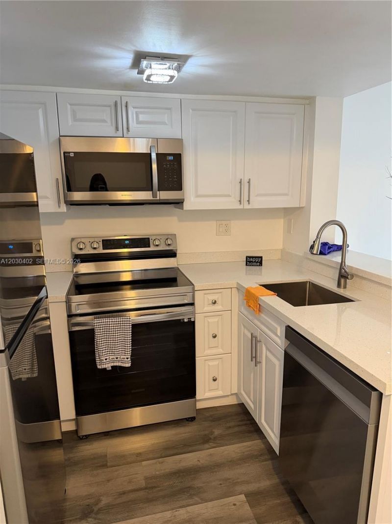 675 NW 85th Ct, Unit 8-207, Miami, FL 33126 Photo