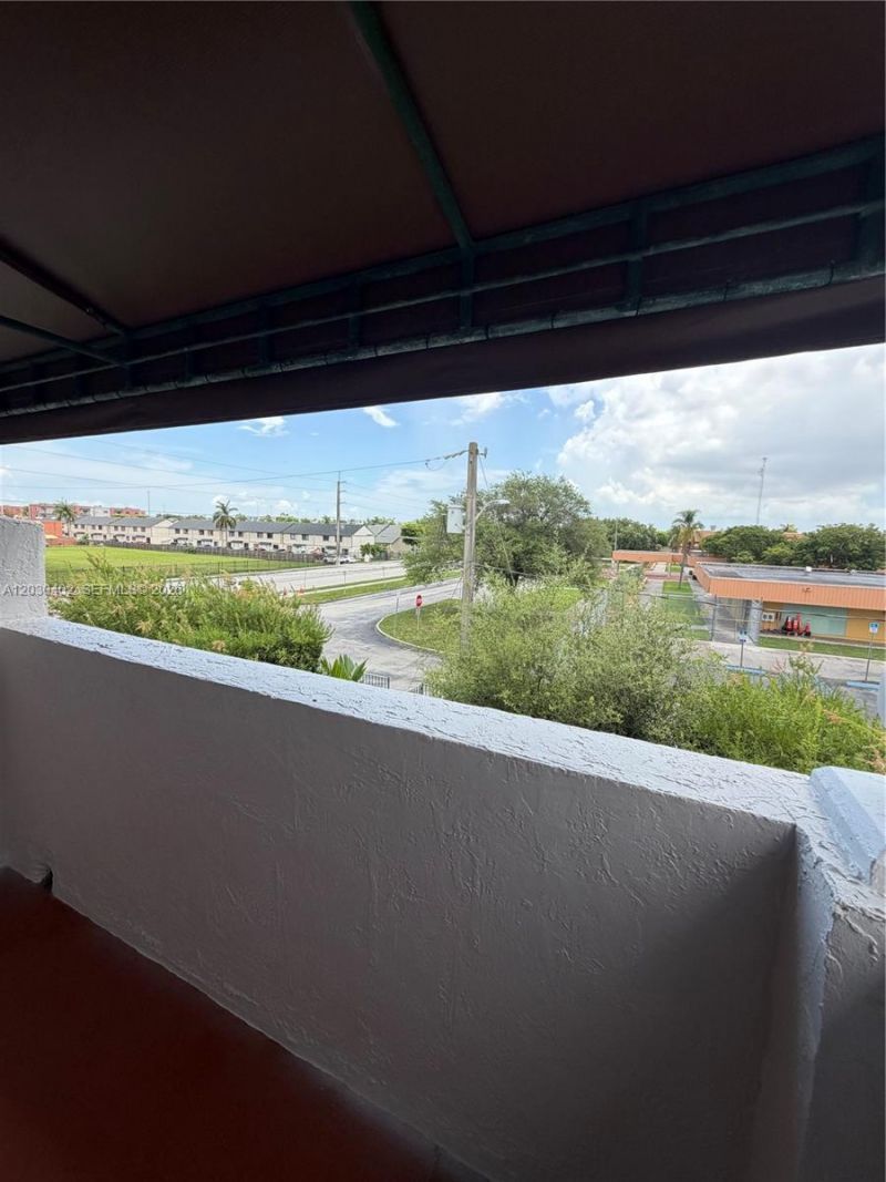 675 NW 85th Ct, Unit 8-207, Miami, FL 33126 Photo