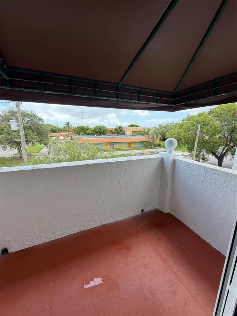 675 NW 85th Ct, Unit 8-207, Miami, FL 33126 Photo