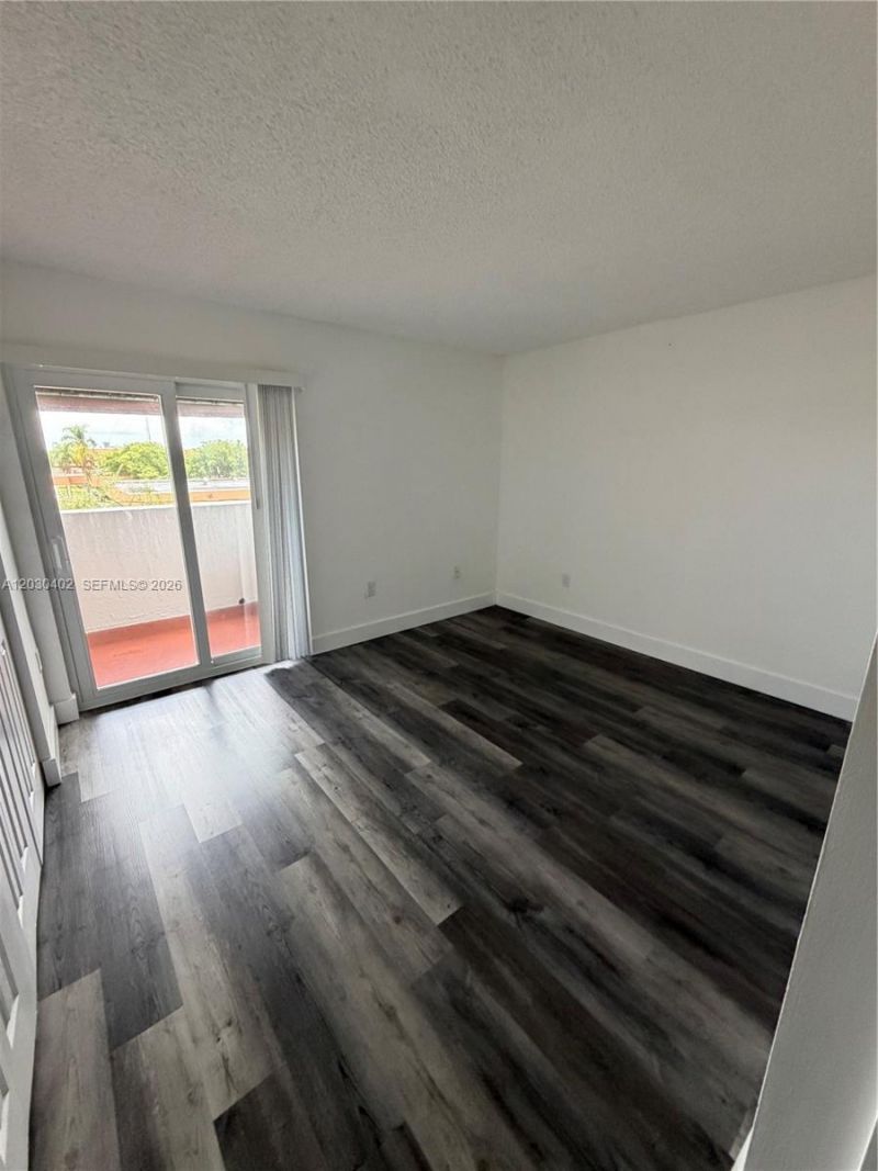 675 NW 85th Ct, Unit 8-207, Miami, FL 33126 Photo