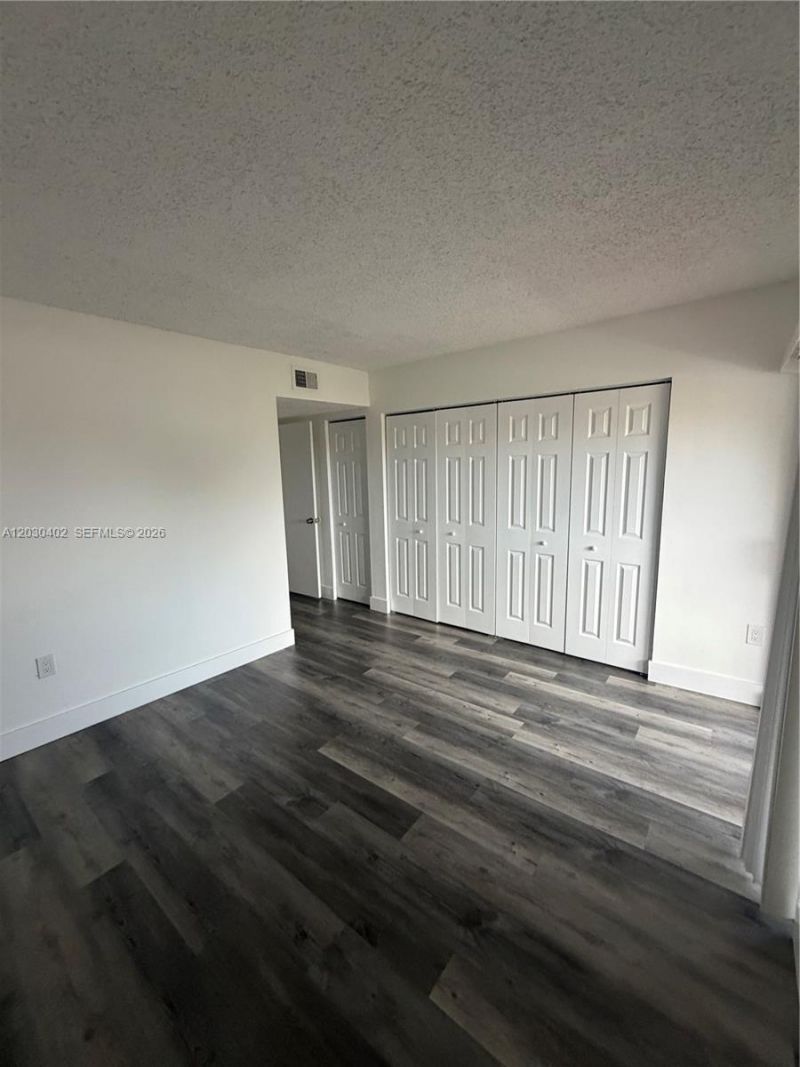 675 NW 85th Ct, Unit 8-207, Miami, FL 33126 Photo