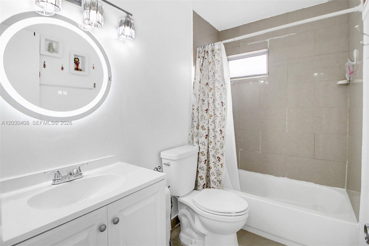 10745 SW 3rd St , Unit 6, Sweetwater, FL 33174 Photo