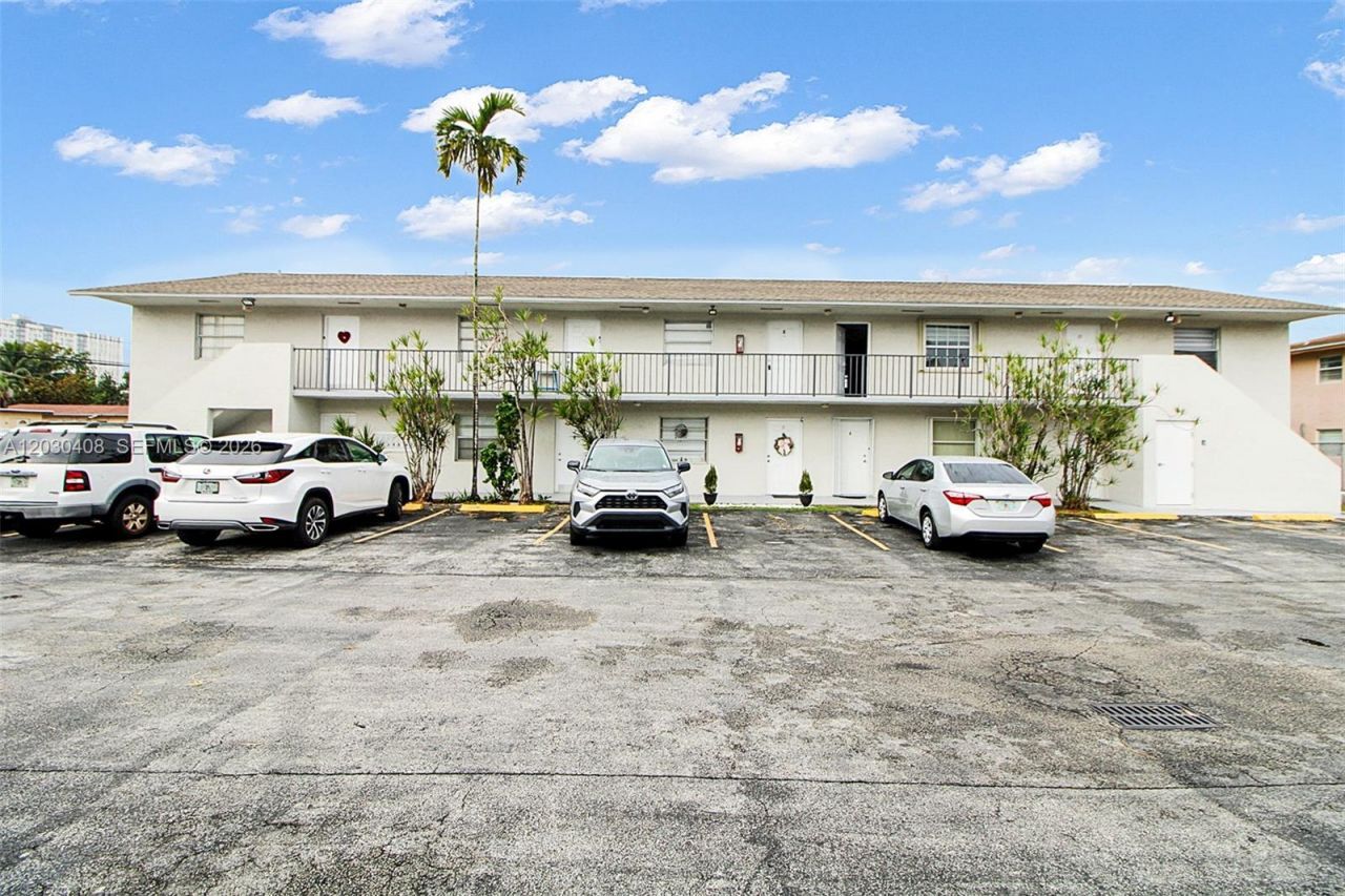 10745 SW 3rd St , Unit 6, Sweetwater, FL 33174 Photo