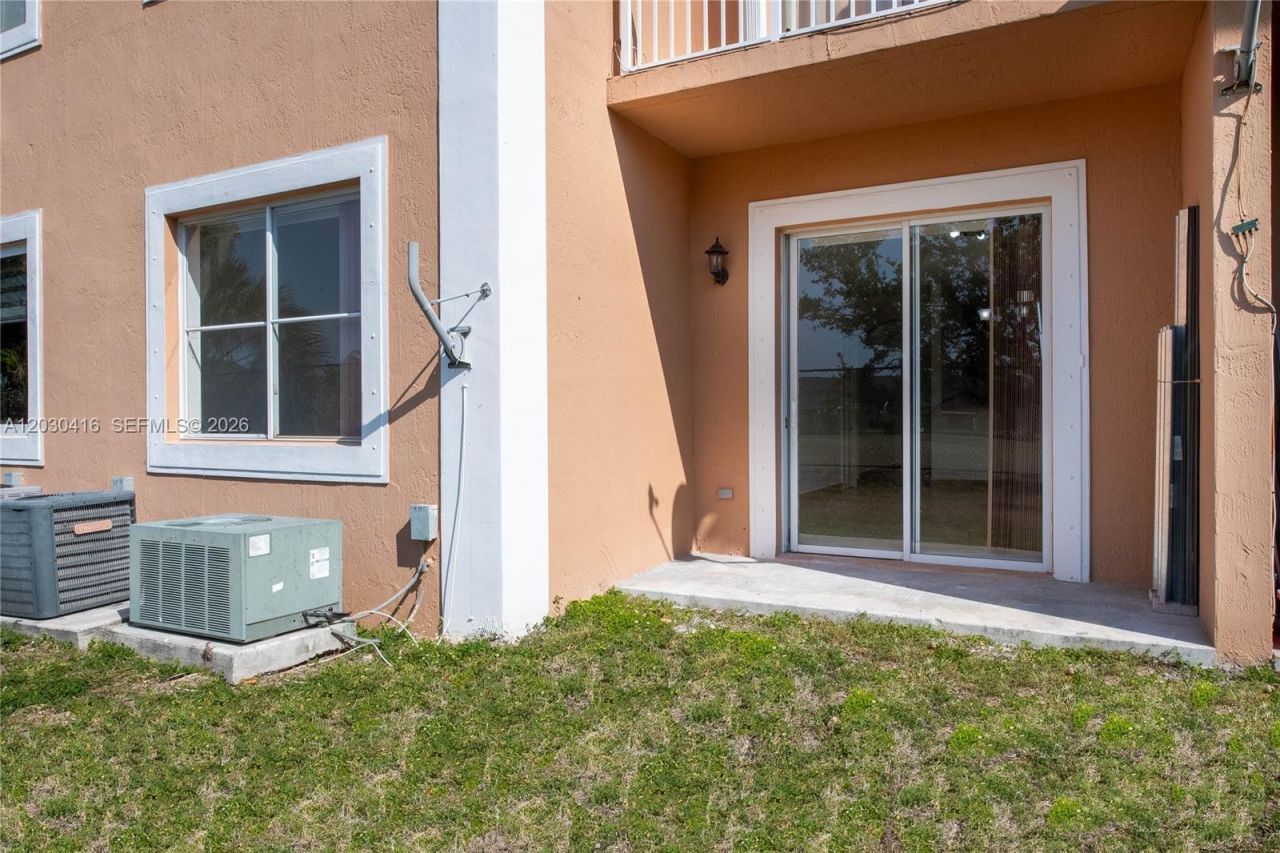 7200 NW 177th St , Unit 109-7, Hialeah, FL 33015 Photo