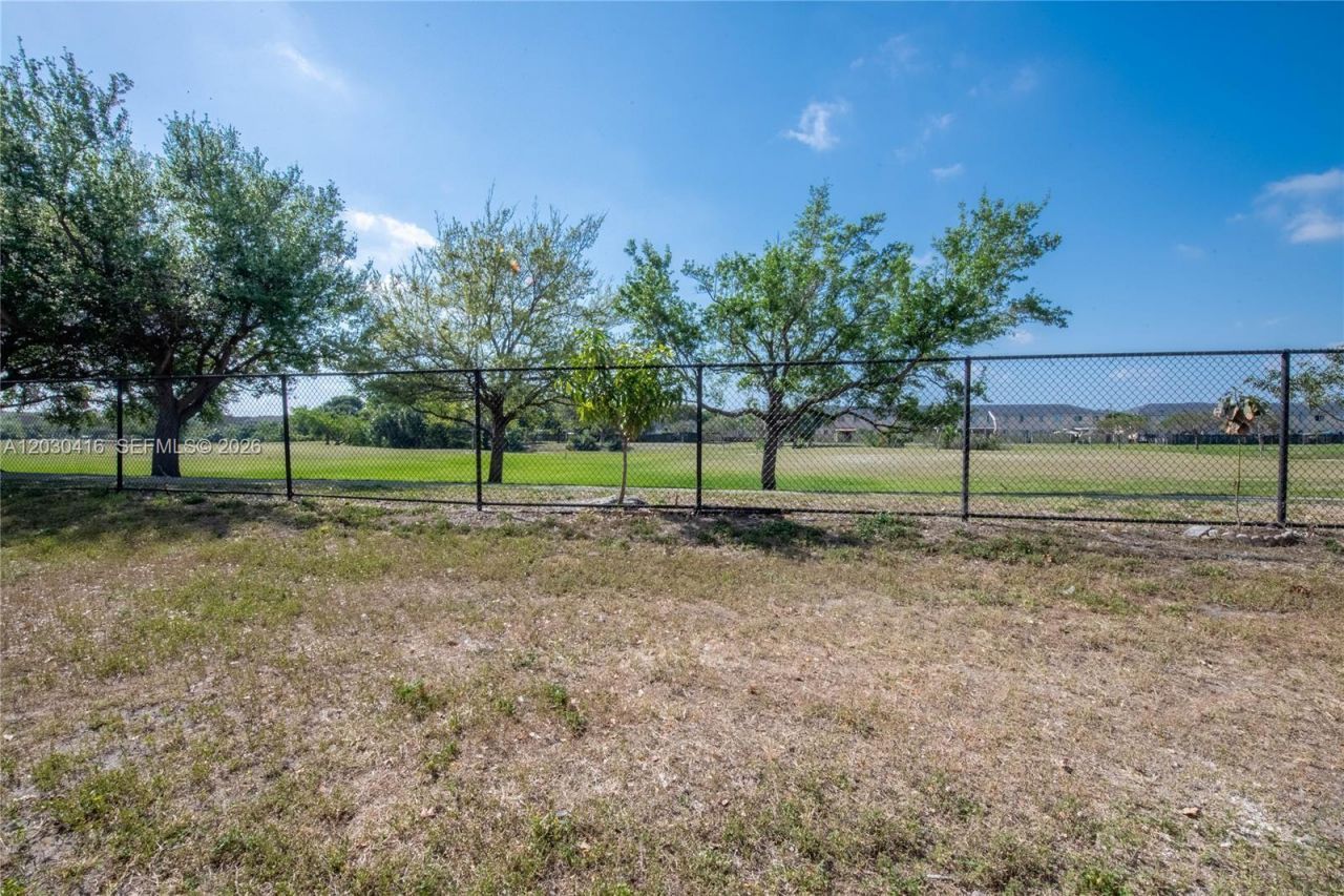 7200 NW 177th St , Unit 109-7, Hialeah, FL 33015 Photo