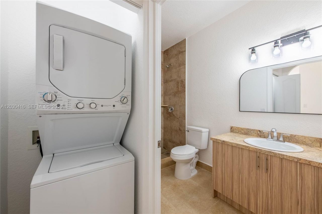 7200 NW 177th St , Unit 109-7, Hialeah, FL 33015 Photo