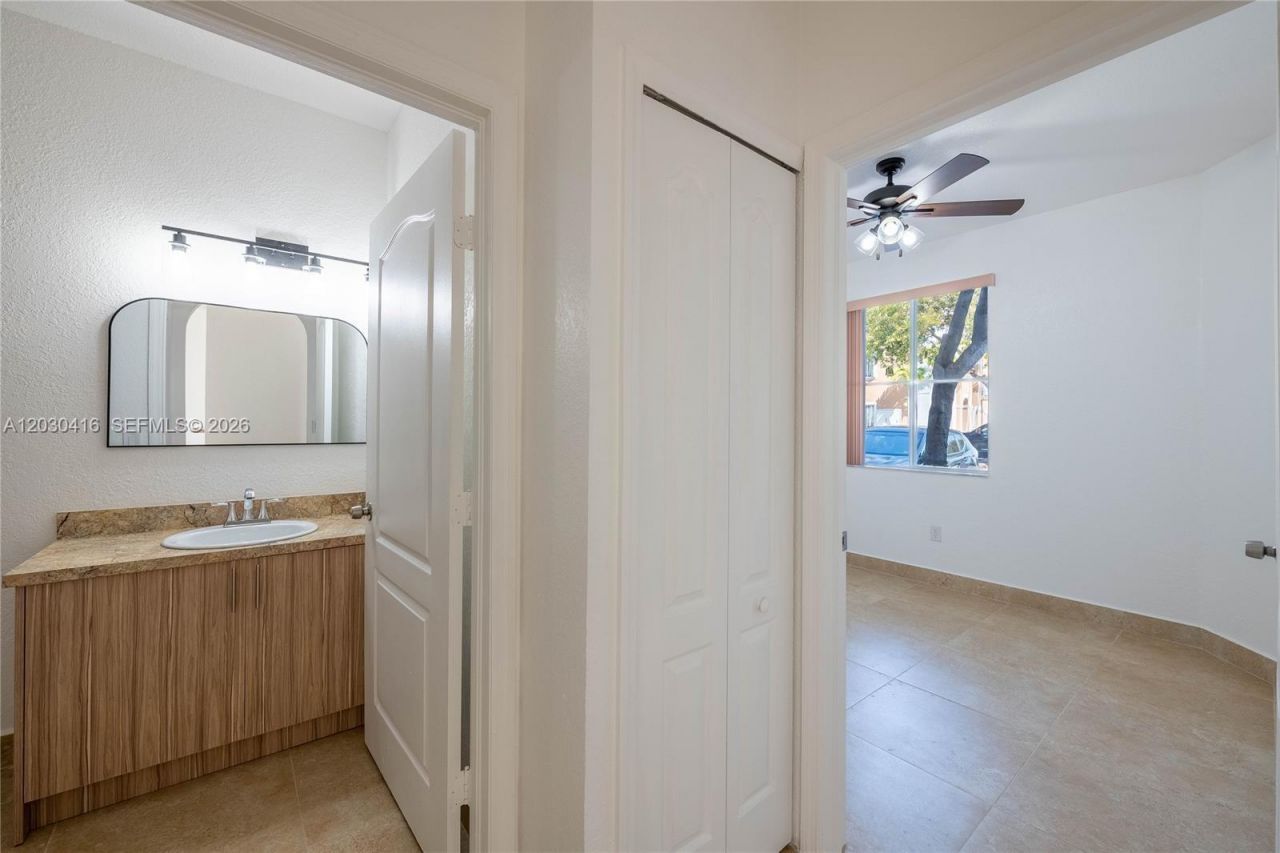 7200 NW 177th St , Unit 109-7, Hialeah, FL 33015 Photo