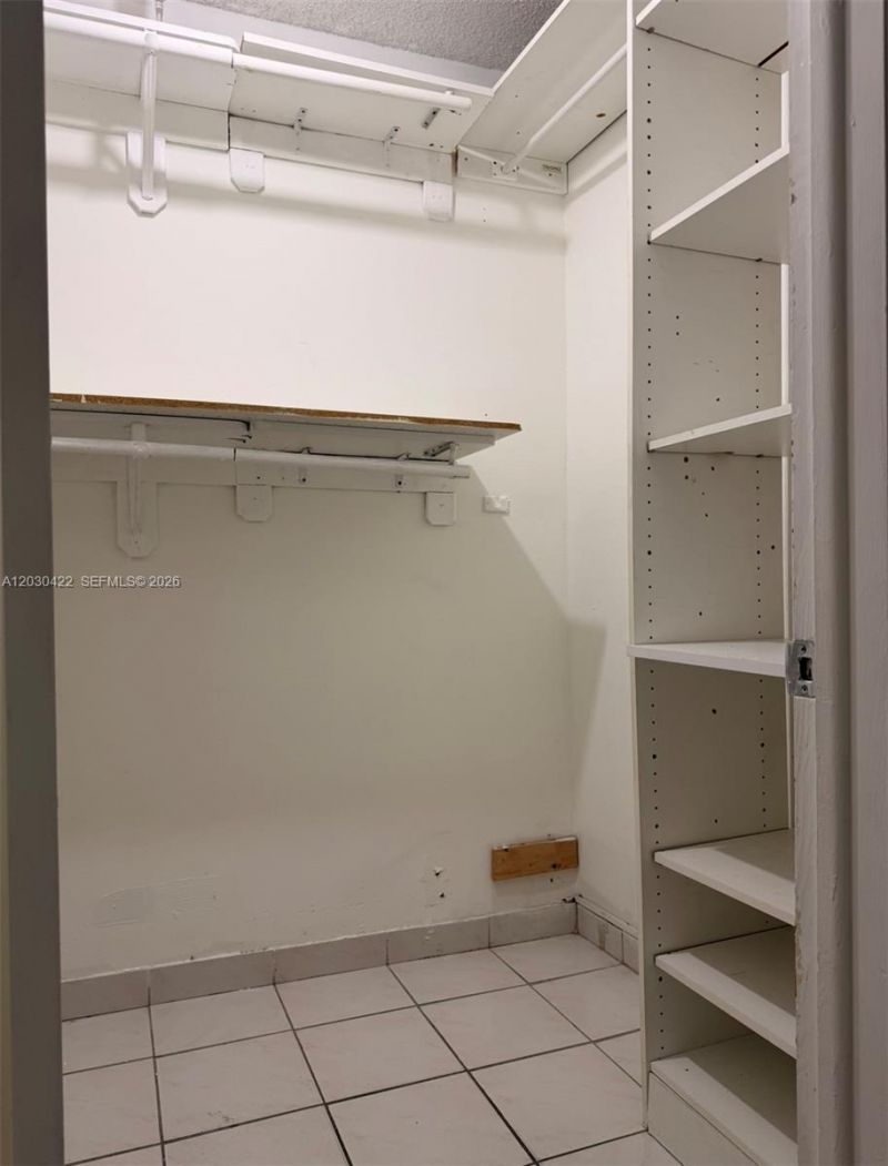 1035 W 77th St, Unit 211, Hialeah, FL 33014 Photo