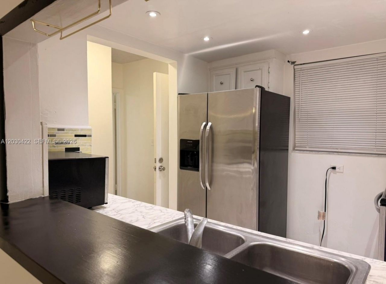 1035 W 77th St, Unit 211, Hialeah, FL 33014 Photo