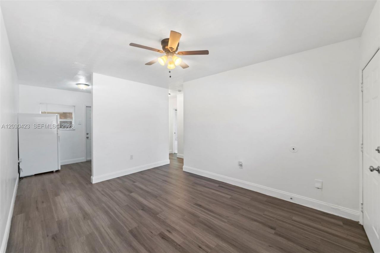 15940 NE 19th Ct , Unit 3, North Miami Beach, FL 33162 Photo