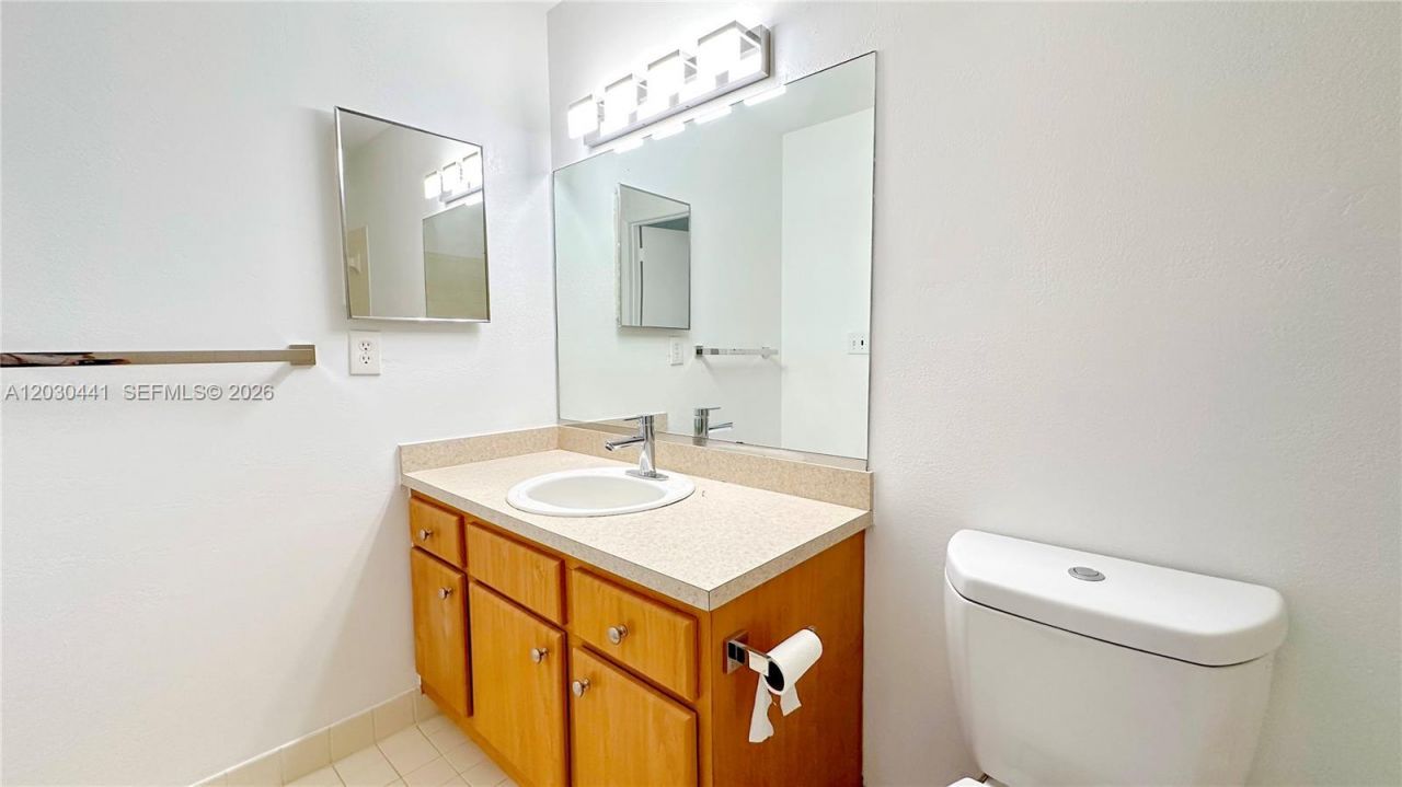 2445 SW 18th Ter , Unit 107, Fort Lauderdale, FL 33315 Photo